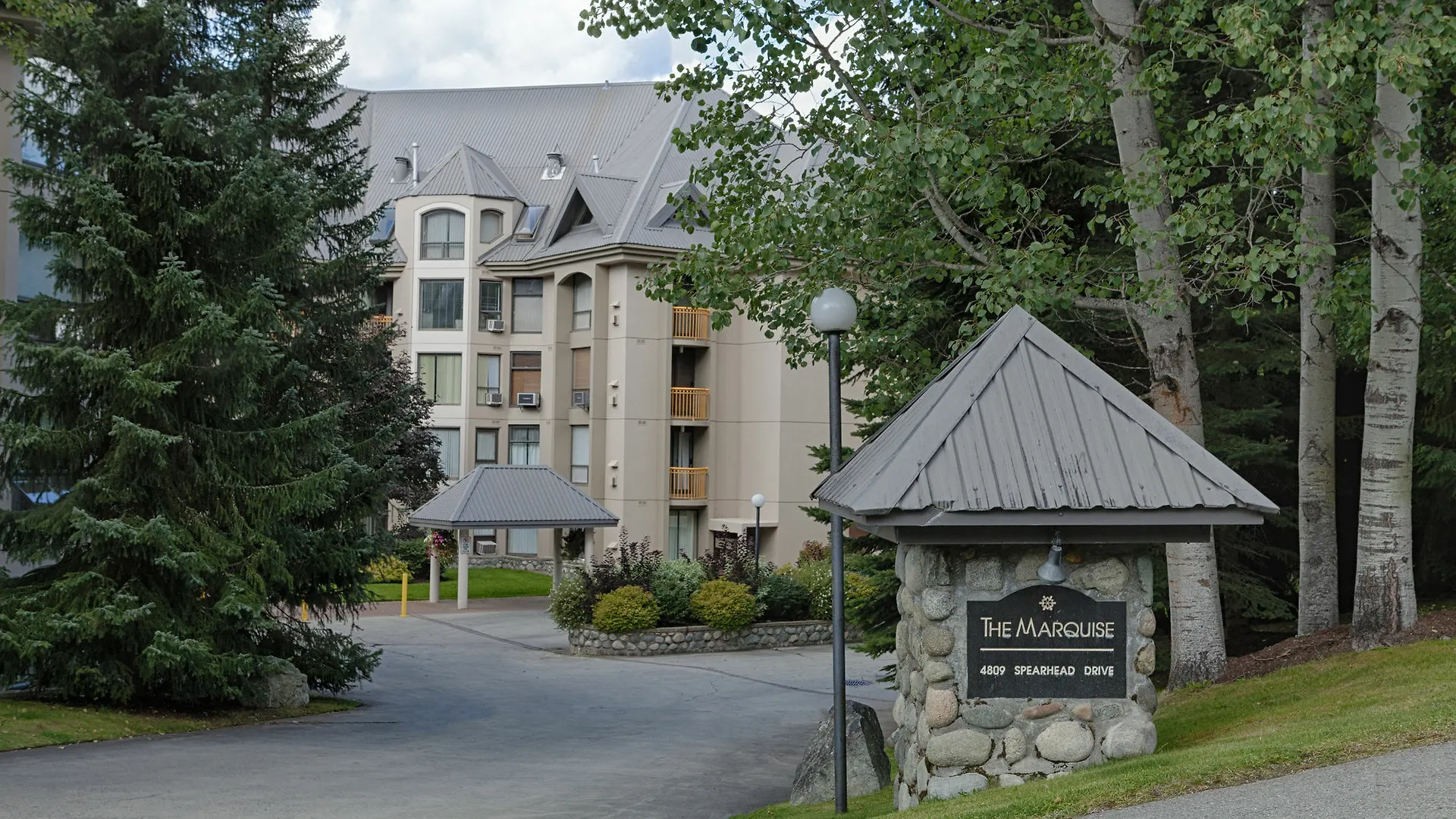 Hotel The Marquise At Whistler Premier